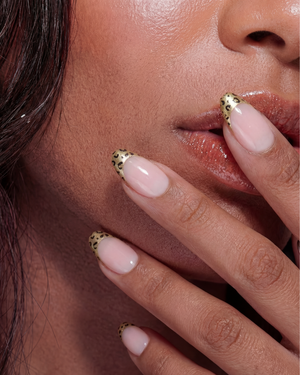 The Fiera Gold Almond Press-Ons